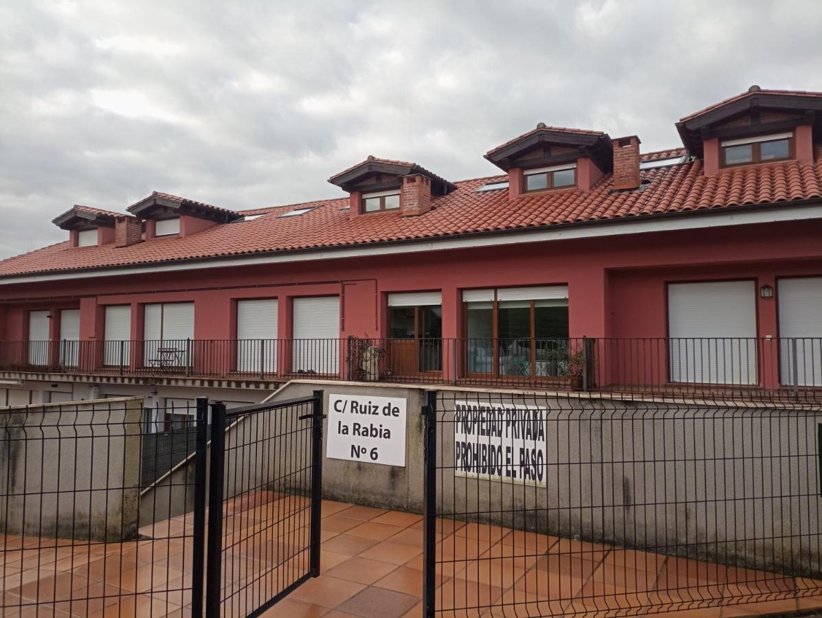 Apartamento Con Terraza Комилас Екстериор снимка