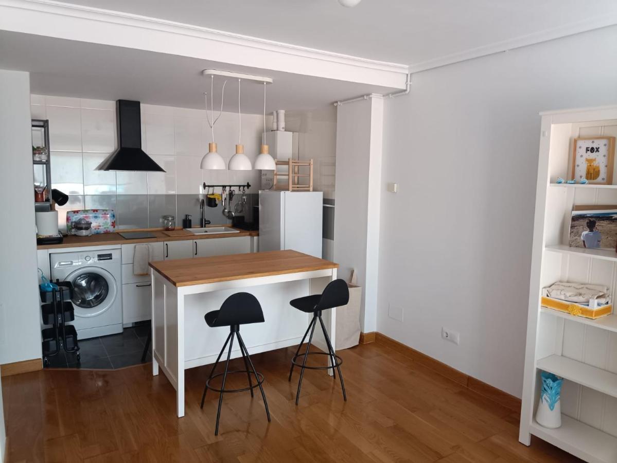 Apartamento Con Terraza Комилас Екстериор снимка
